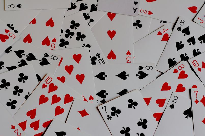 Izzi Casino: Vor- und Nachteile im Überblick – Lohnt sich die Anmeldung?